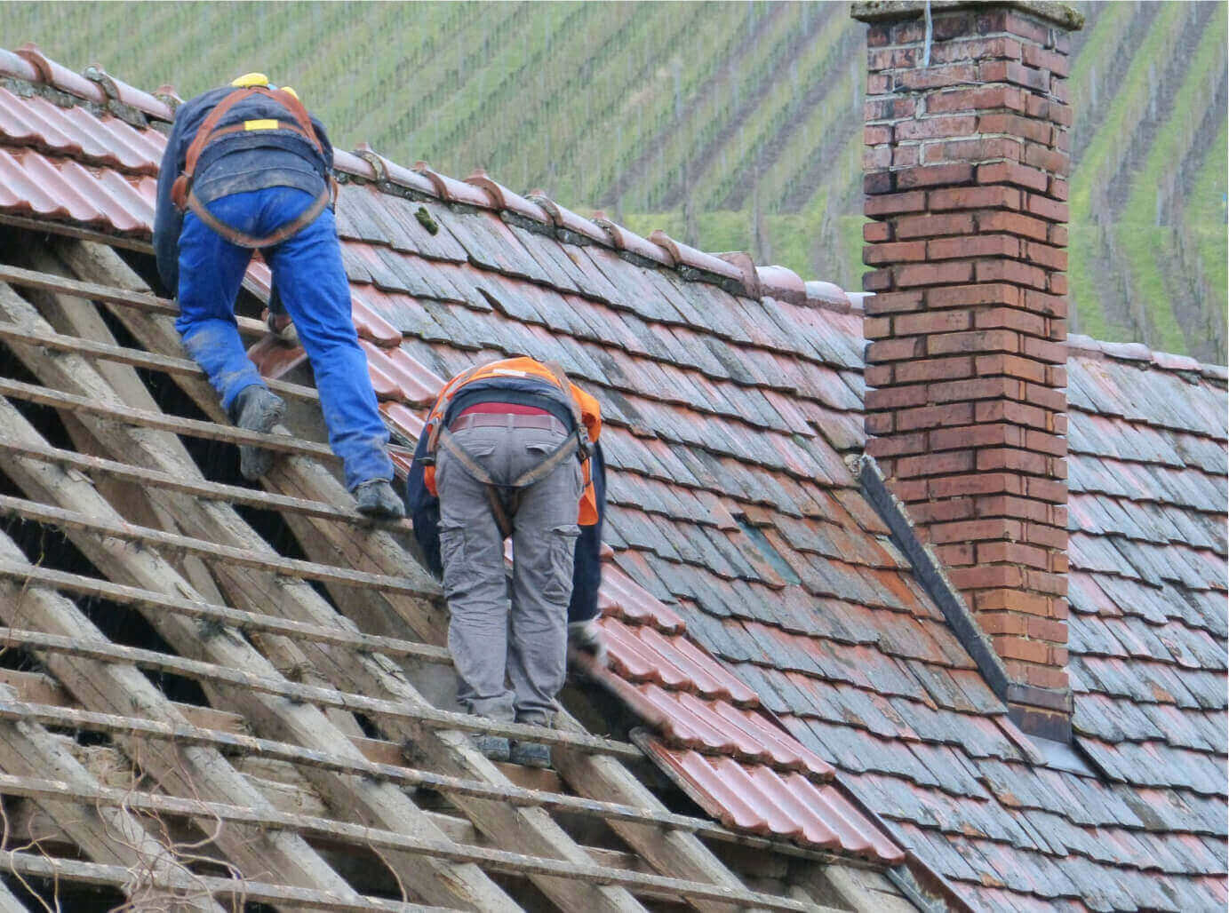 Roof worker truned into your roof a new type roof